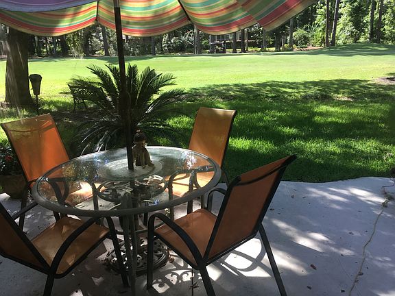 #3 DolphinHead+back patio