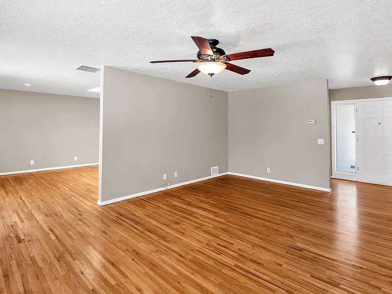 7208 Bellrose Ave NE — Photo 4