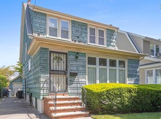 14717 17th Rd, Whitestone, NY 11357