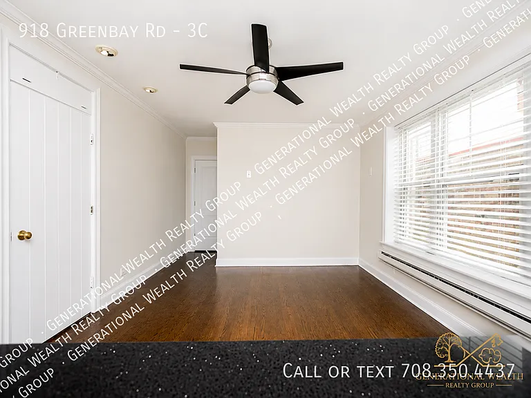 918 Greenbay Rd #3C — Photo 5