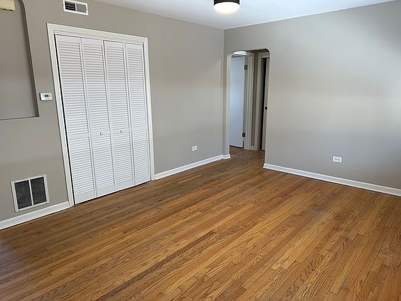 5th image of 6104 W Gunnison St #1M