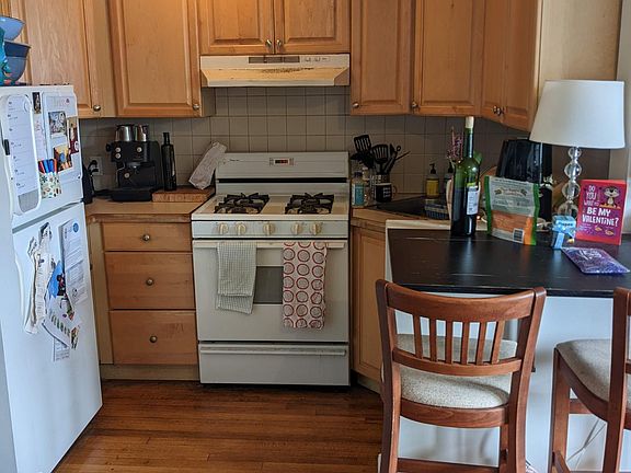 5th image of 1619 Commonwealth Ave #6C