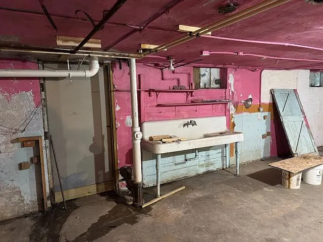 945 N Memorial Dr #1 — Photo 6