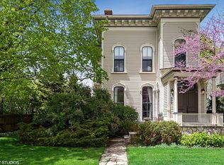 1302 Hinman Ave, Evanston, IL