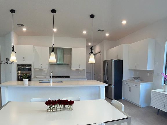 5th image of 12160 N Baypoint Cir