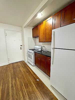 4th image of 4225 80th St APT 5