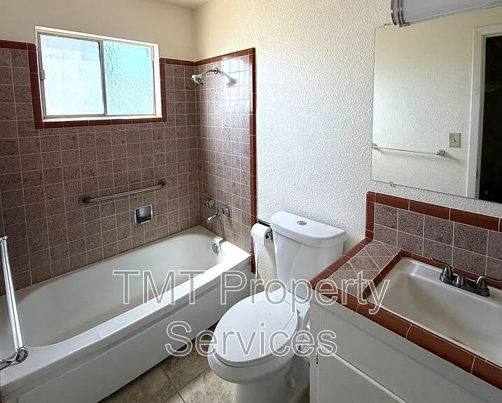 1728 Richmond St #2 — Photo 7