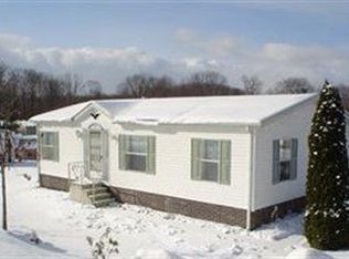 158 Lakeview Ln, Hiram, OH 44234