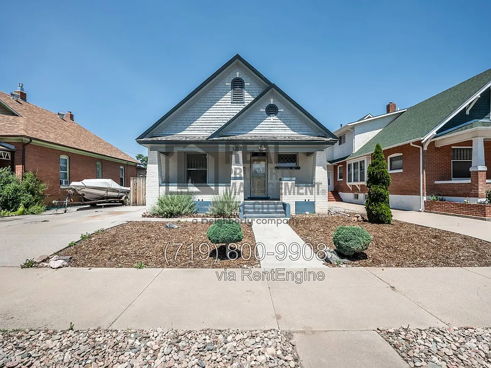 121 Lake Ave
