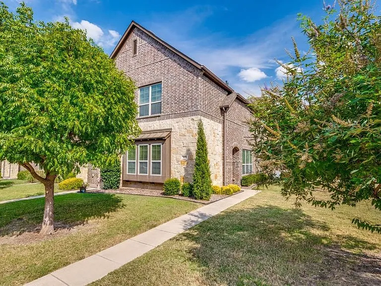 3029 Decker Dr — Photo 1