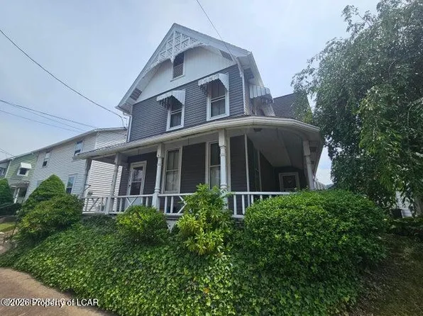 316 W 3rd St, Nescopeck, PA 18635