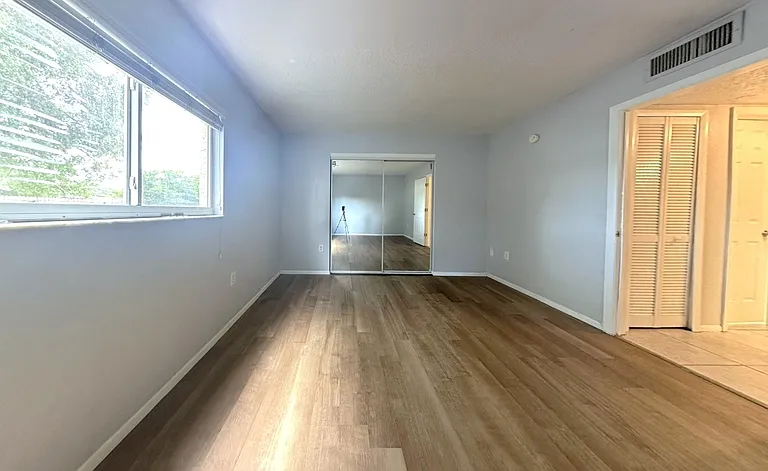 4725 39th Ave N #104 — Photo 11