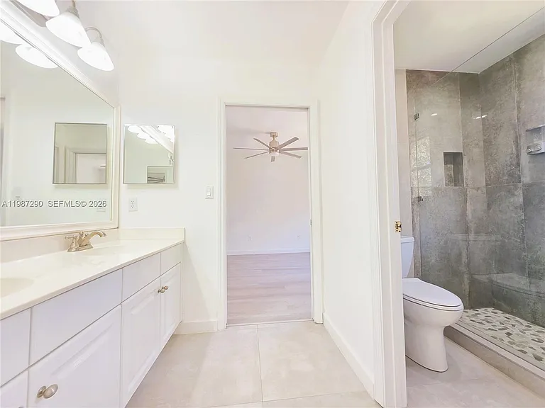 16404 Diamond Head Dr — Photo 31