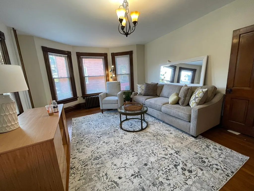 1524 West Fourth Street - 1 — Photo 3