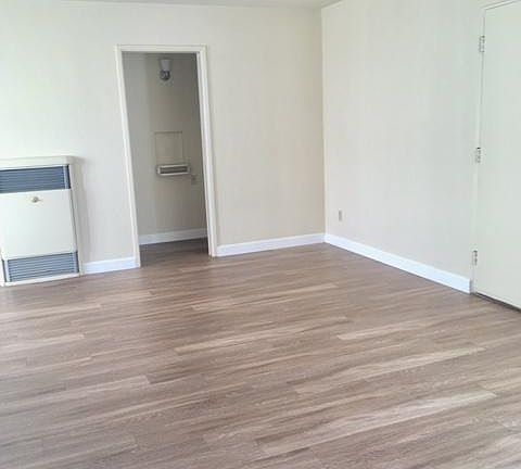 2nd image of 977 D Ave