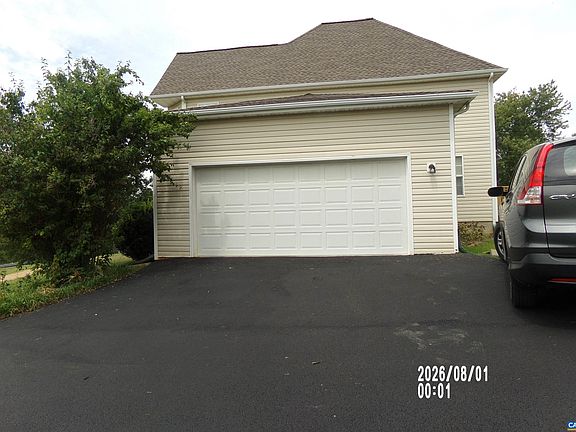 3rd image of 129 Oak View Rd