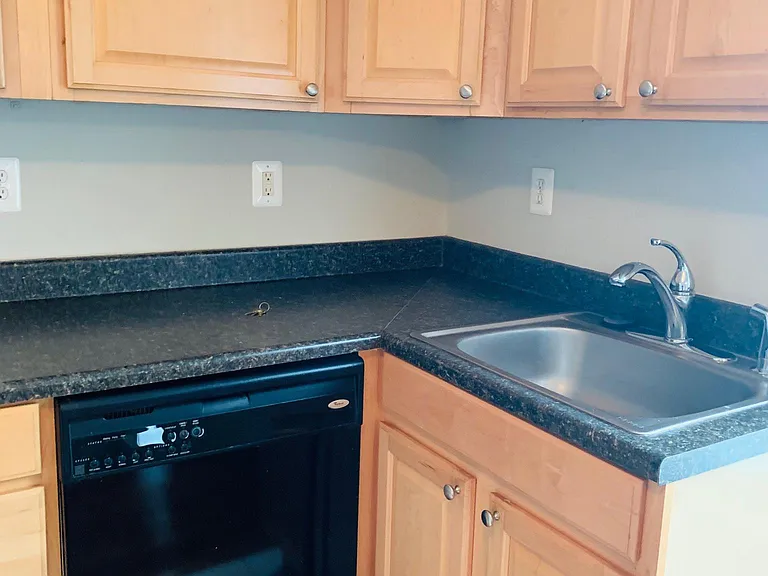 194 E Lee St #3B — Photo 8