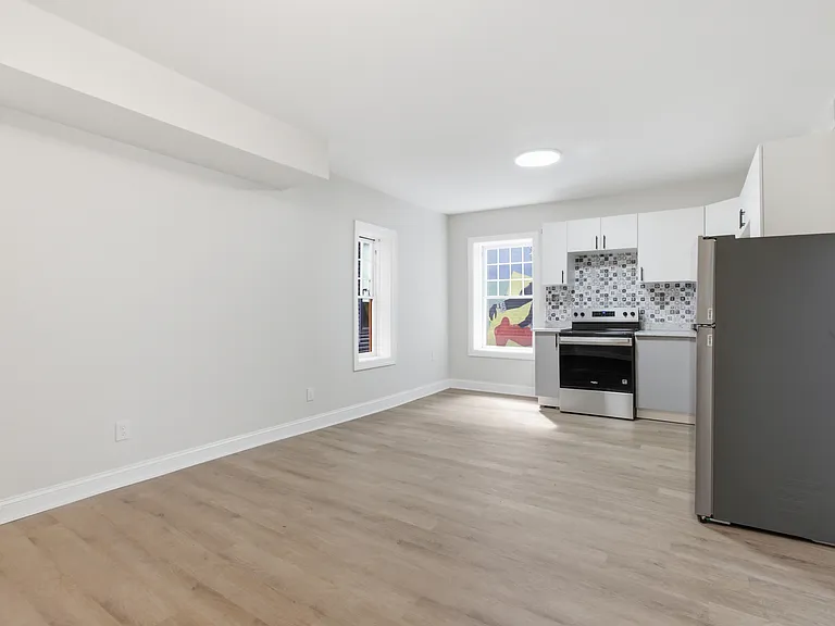 4635 John R St #4 — Photo 8