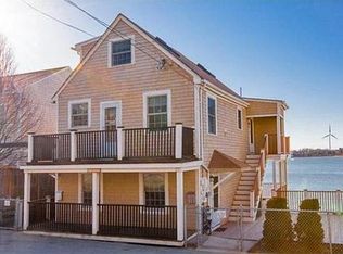 27 Bay St, Hull, MA 02045