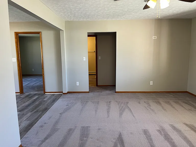 1339 Stearns St — Photo 9