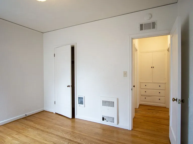 1632 NE Prescott St #5 — Photo 9