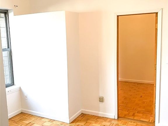 5th image of 30-34 32nd St #2R