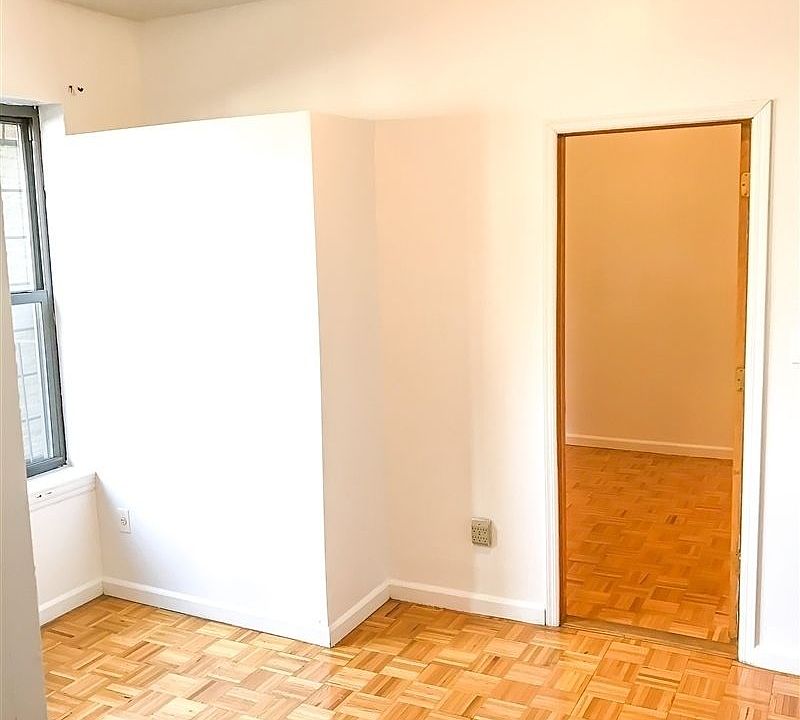 1st image of 30-34 32nd St #2