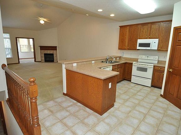 4th image of 123 Pebble Creek Dr