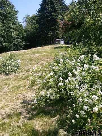 2nd image of 32 Manor Blvd