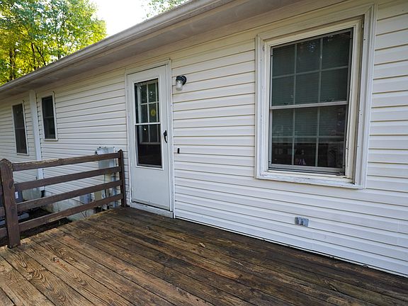 2nd image of 1000 Pleasant St