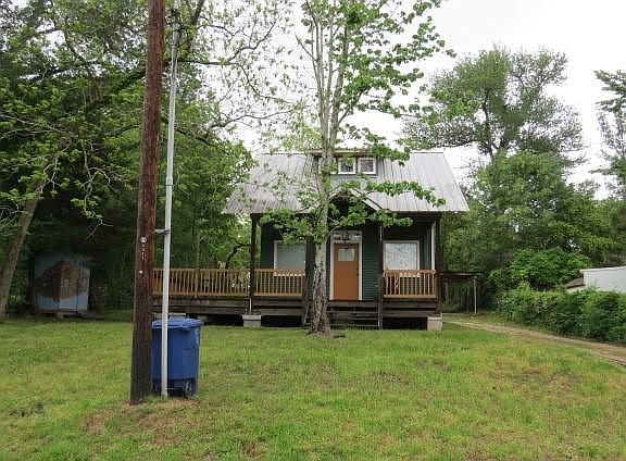 2nd image of 1311 Avenue Q