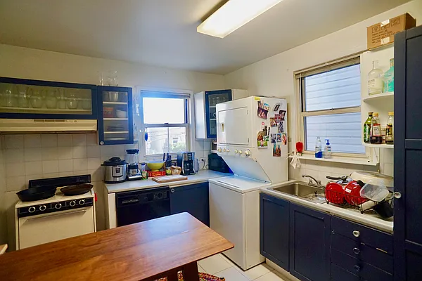 Rented by Highline Residential | media 12