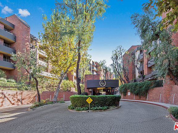 2nd image of 4700 Park Encino Ln Unit 327