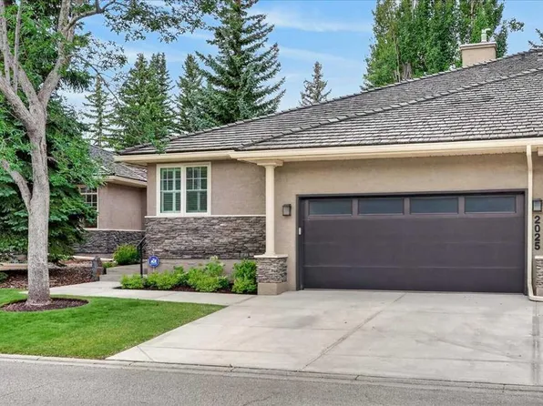 2025 E Palermo Way SW, Calgary, AB T2V 5J6