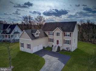 352 Crescent Dr, Bordentown, NJ 08505