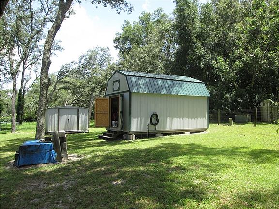 5th image of 34942 Louise Rd