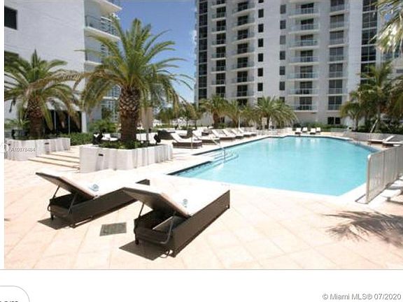 3rd image of 1050 Brickell Ave APT 3016
