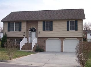 4328 Quail Dr NW, Roanoke, VA 24017