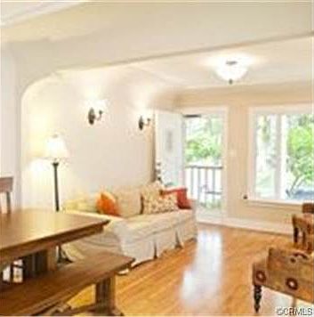 3rd image of 1015 Acacia Ave