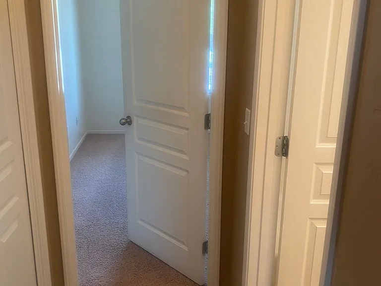6336 W Clinton Ct — Photo 3