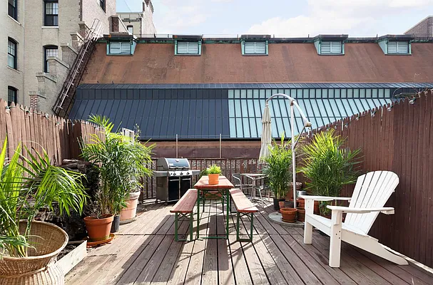 Sold by Compass | media 2