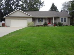 15297 Nickolas Dr, Grand Haven, MI 49417