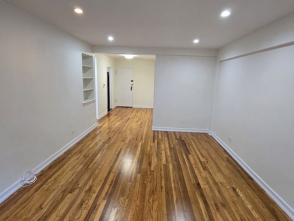 2nd image of 211-02 75th Ave #4O