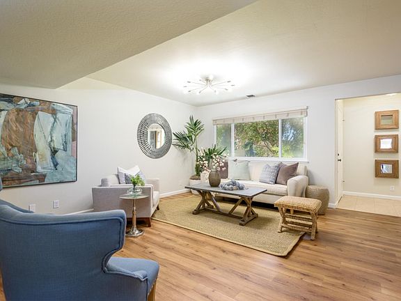 5th image of 6074 Calle De Amor
