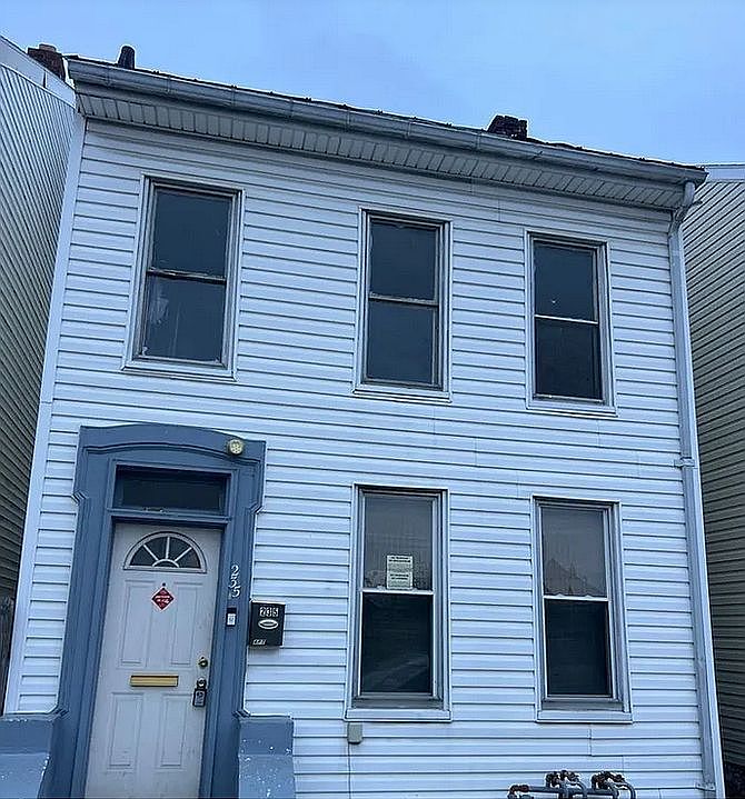 1st image of 235 Roosevelt Ave