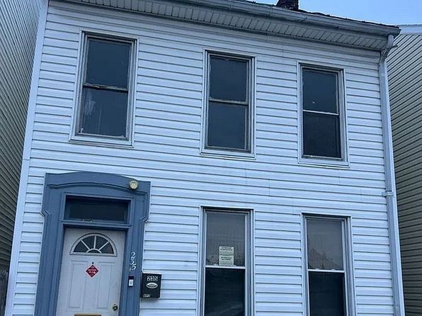 235 Roosevelt Ave
