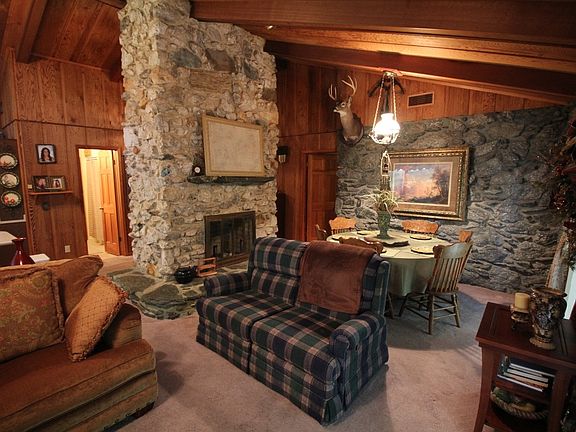 5th image of 294 Twin Oaks Dr