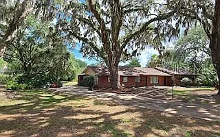 3 bed, 2.0 bath, 2848 sqft, $2,800 — Photo 2