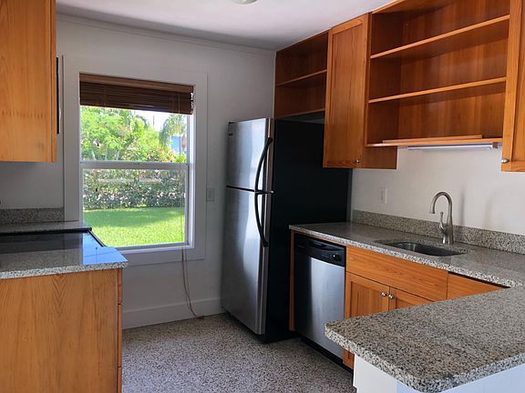 Kitchen with dishwasher