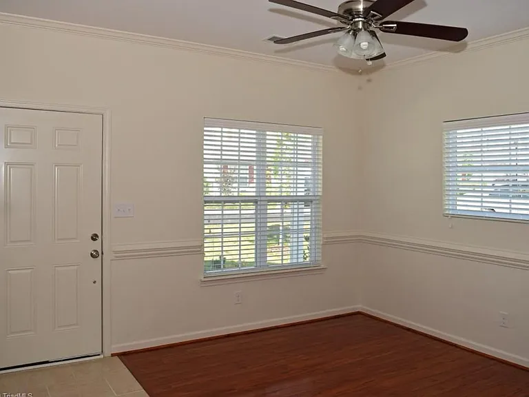 108 Manhattan Ave — Photo 6